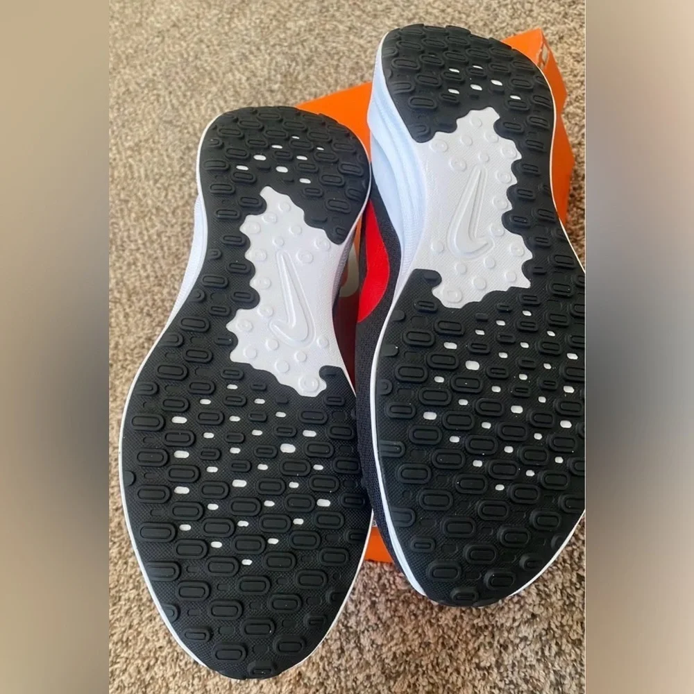 Nike Revolution 7 Men's Road Running Shoes